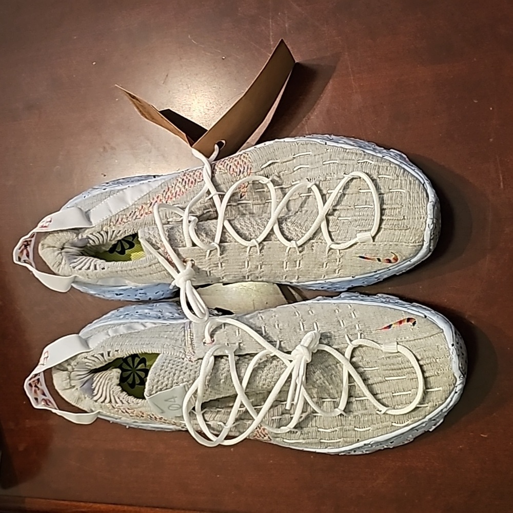 11.5 Nike Space Hippie 04